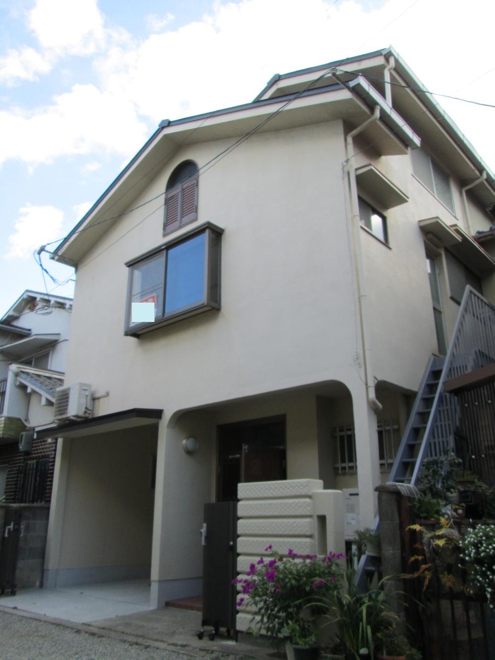 Local appearance photo. It is a popular Hamaderashowa-cho. It is located in a quiet residential area.