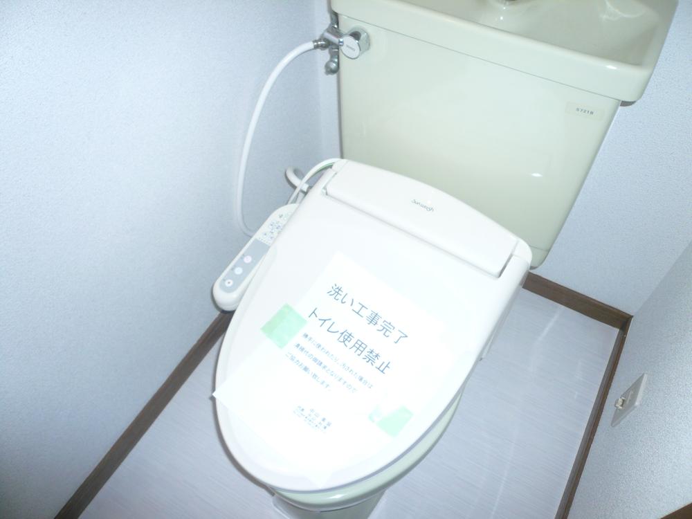 Toilet. Also with bidet in the toilet ☆