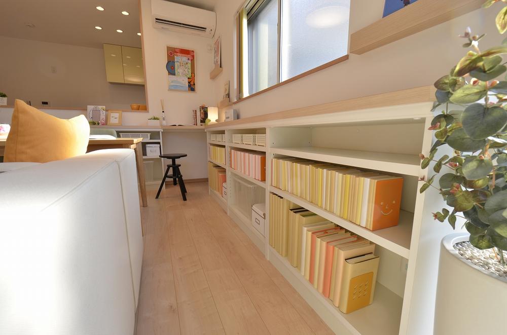 Building plan example (Perth ・ Introspection).  ◆  ◆  Image (our example of construction)  ◆  ◆ Children healthy is the best. And wisely I want to raise a good son of the head. As in some schools there is a library, Even in my house than even a good try to make the learning environment! We proposal of "living with a bookshelf" or