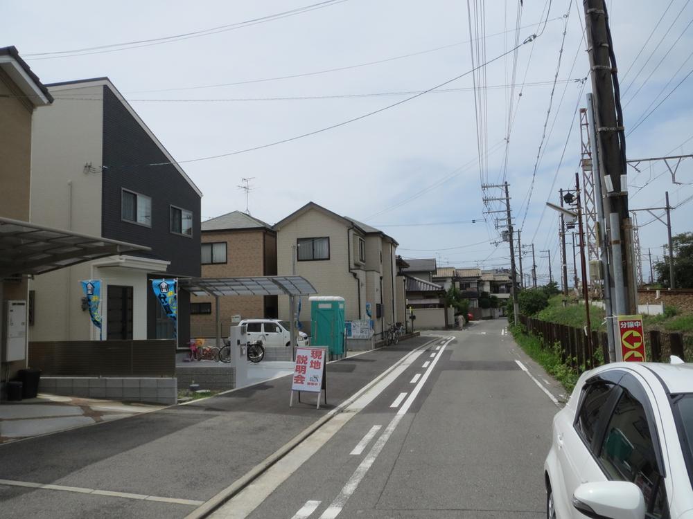 Local photos, including front road. Local (August 2013) Shooting