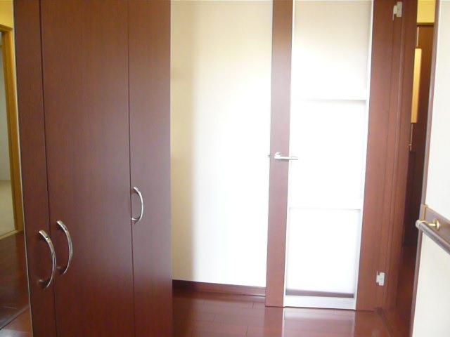 Entrance. The entrance of the shoe box can be stored a lot of shoes