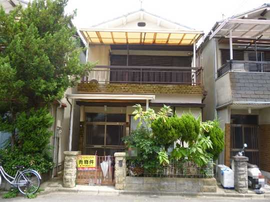 Local appearance photo. Shooting from west. 