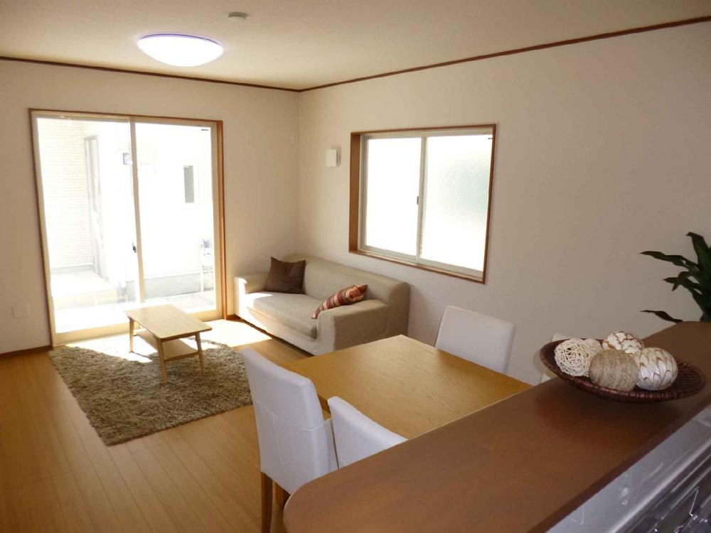 Same specifications photos (living). Living a natural and family gather