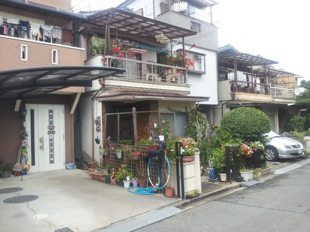 Local appearance photo