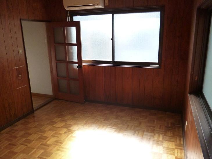 Non-living room. Indoor (11 May 2013) Shooting