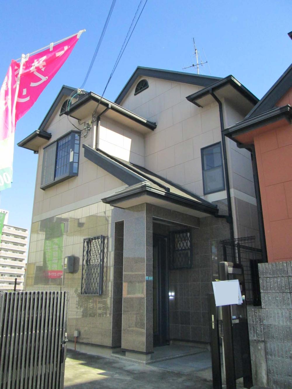 Local appearance photo. Appearance is also part, but there is a very classy in the stone-clad. 