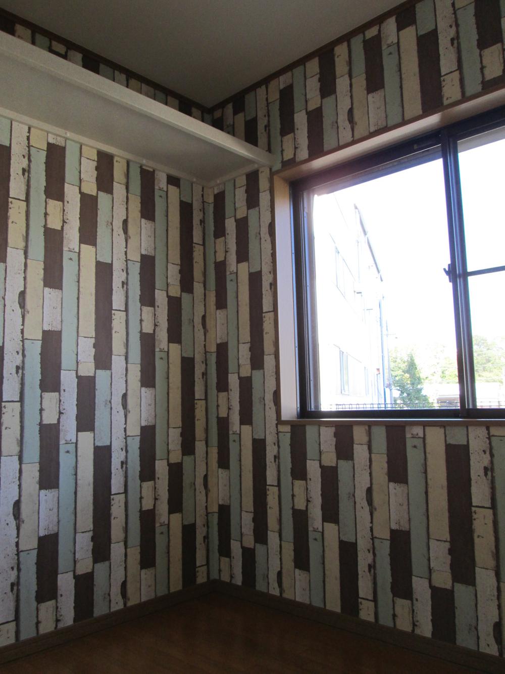 Non-living room. Stylish wallpaper adoption