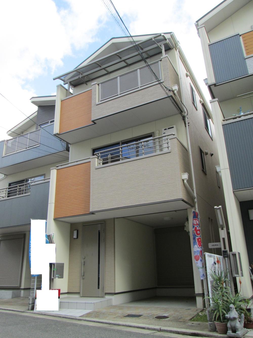 Local appearance photo. In with built-in garage, 1BOX car is also OK.