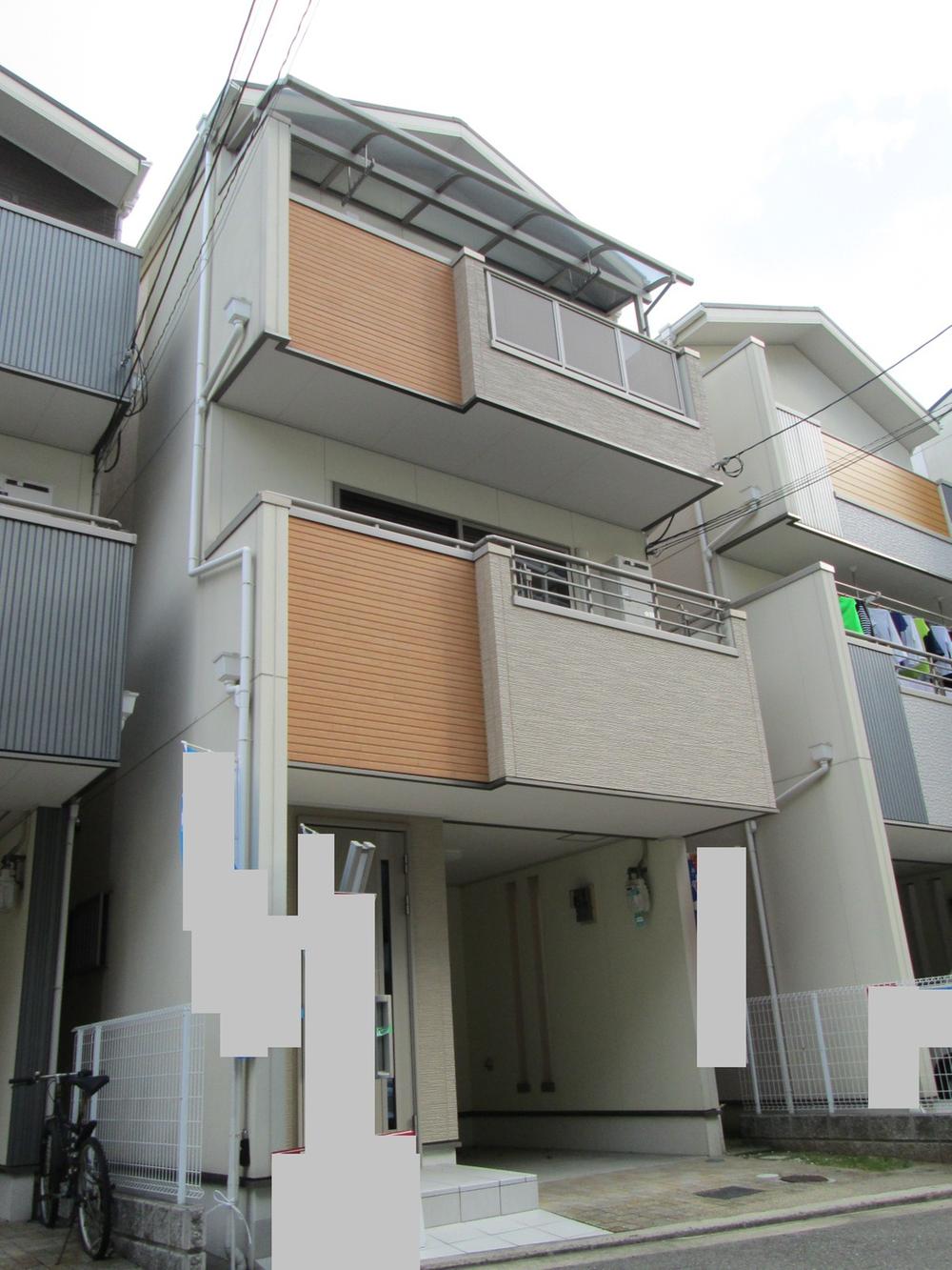 Local appearance photo. Stylish appearance. It is very beautiful.