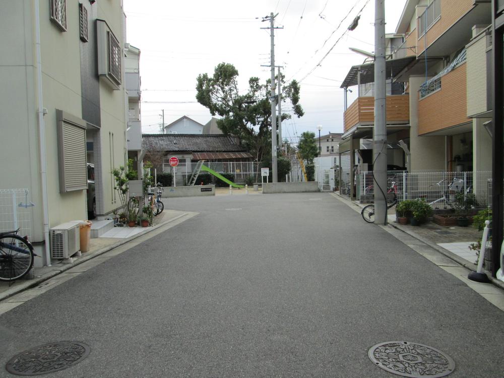 Local photos, including front road. I front road is also exhilarating and wide.