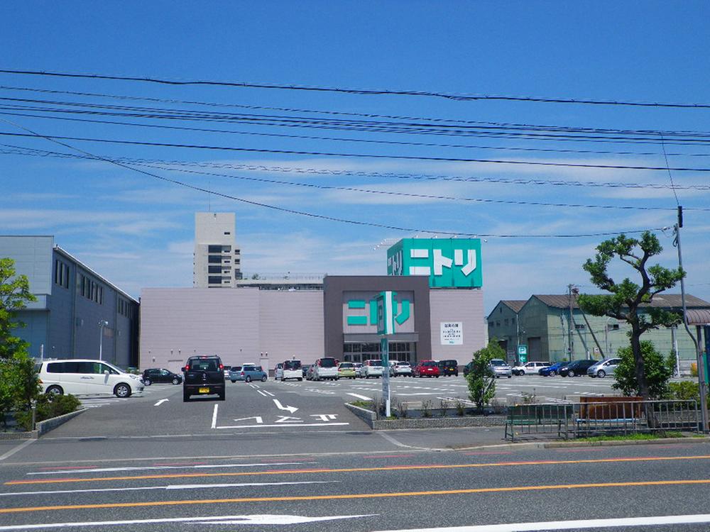 Home center. 795m until the Home Fashion Nitori Sakai Daisen shop