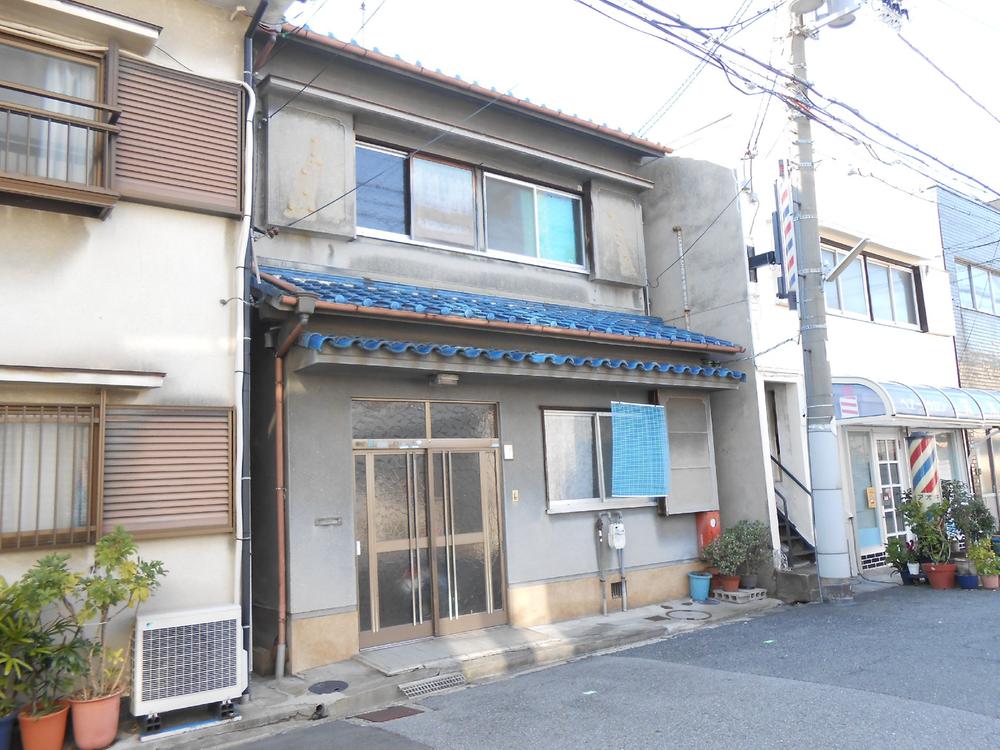 Local land photo. It is a quiet residential area