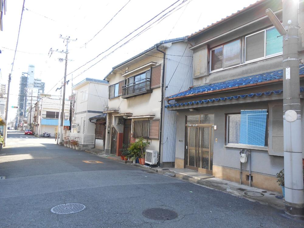 Local photos, including front road. A new life in a new home