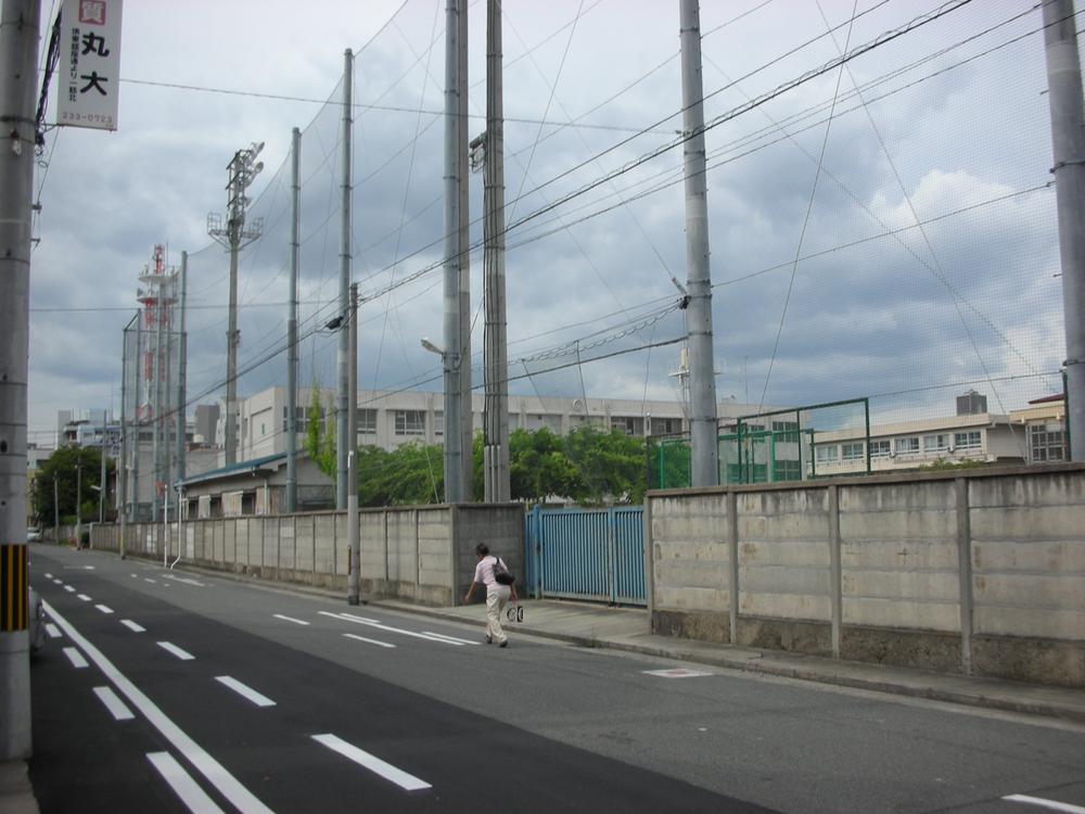 Junior high school. Sakai until the municipal hall Baba junior high school 523m 6-minute walk