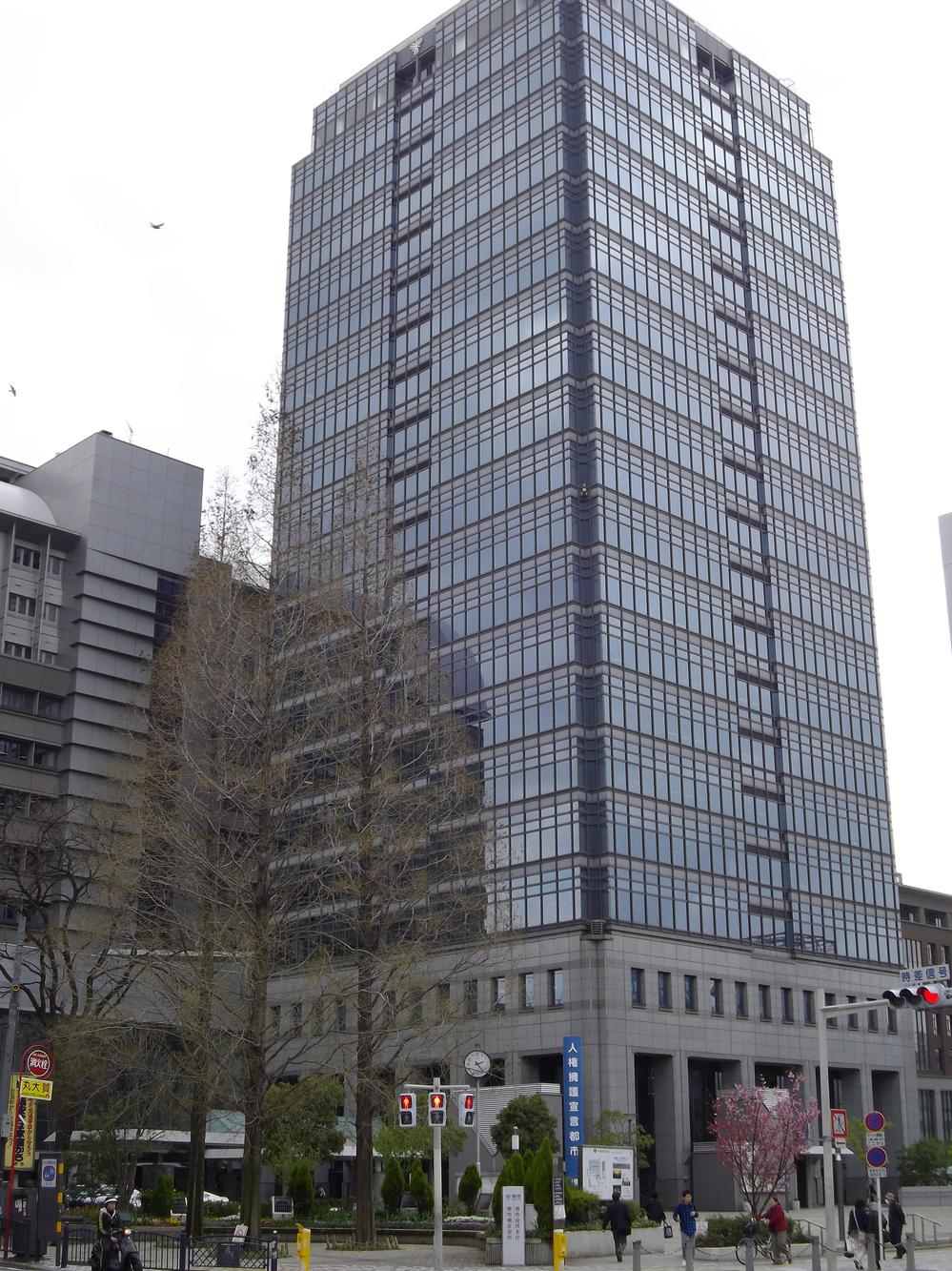 Government office. 804m City Hall to Sakai City Hall ・ There are many such as the ward office.