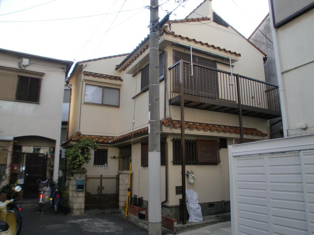 Local appearance photo. It is a popular Kokeoka town. It is a quiet residential area.