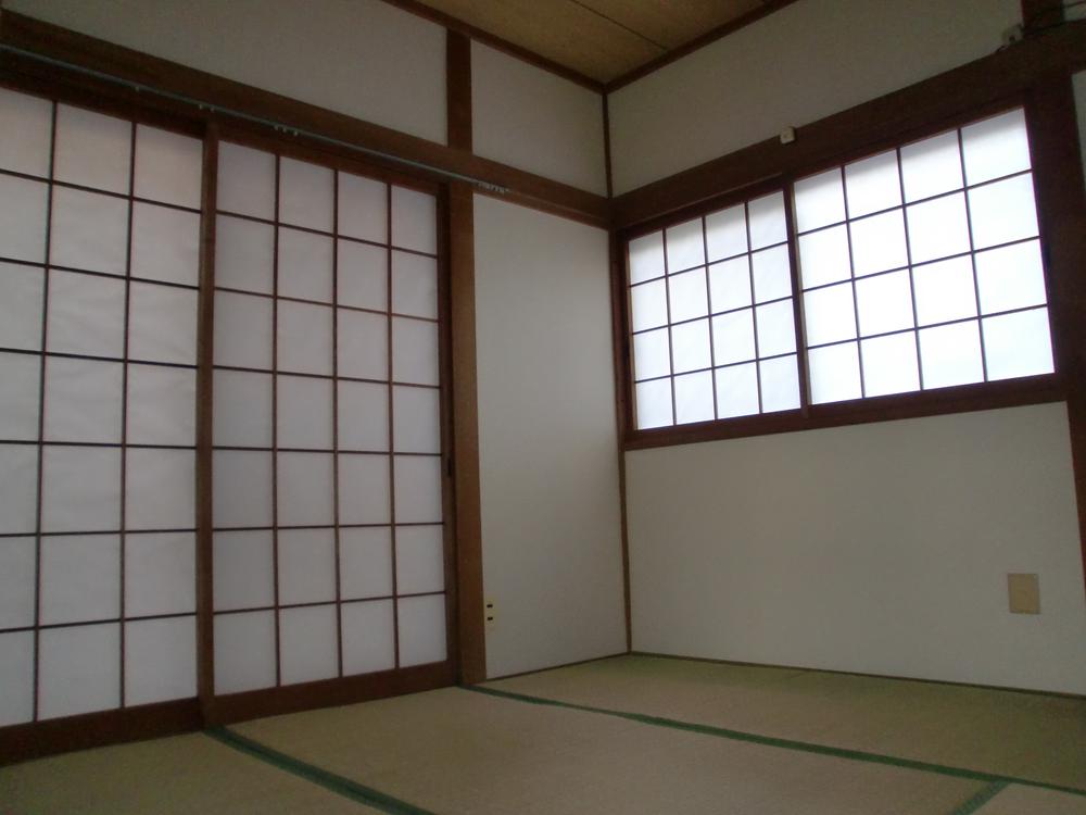 Non-living room. I hope there is also a Japanese-style room.