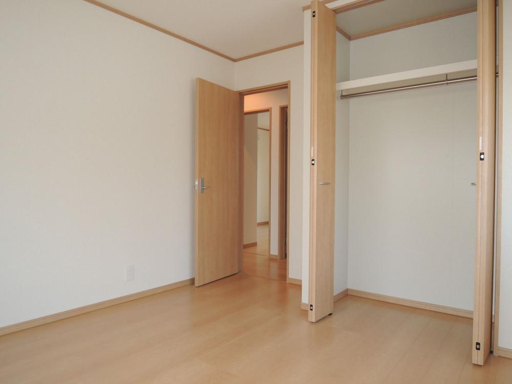 Non-living room. In calm atmosphere, Private will spend a slow time