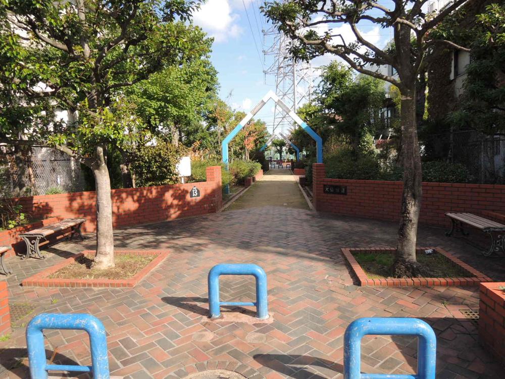 Other. Close to, Daisen There is a green road. It is also ideal for walking.