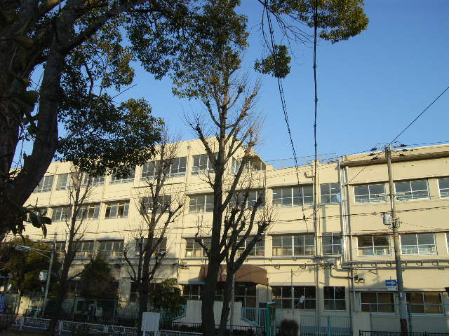 Primary school. 184m to Sakai City Takashi Mikuni elementary school (elementary school)