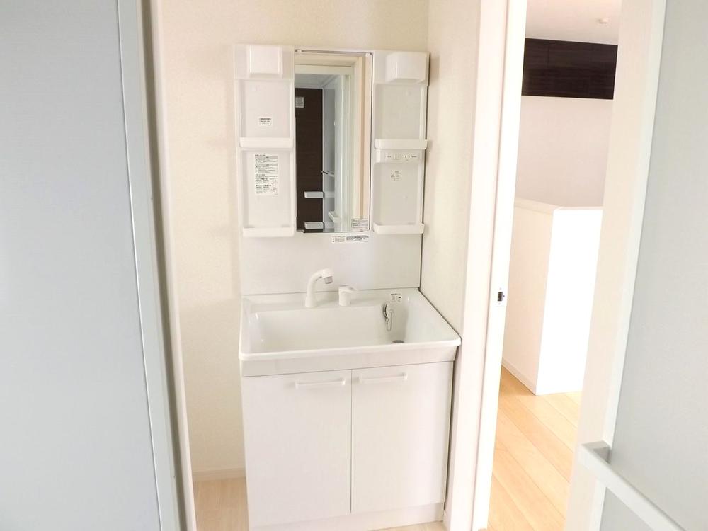 Other Equipment. With hand shower! Cleansing also shampoo happy!