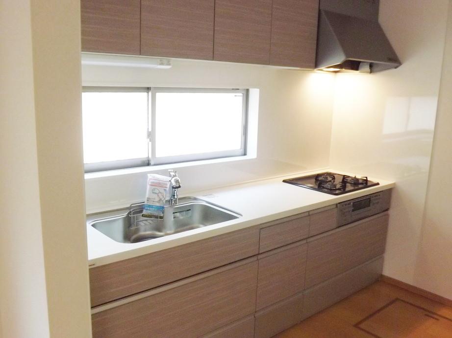 Kitchen. Local photo (kitchen) Water purifier shower faucet!