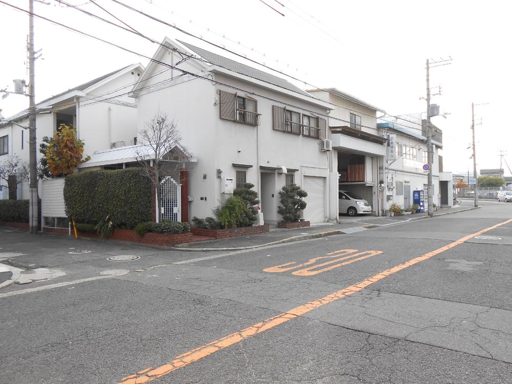 Other local. It is very beautiful because the renovation of already!