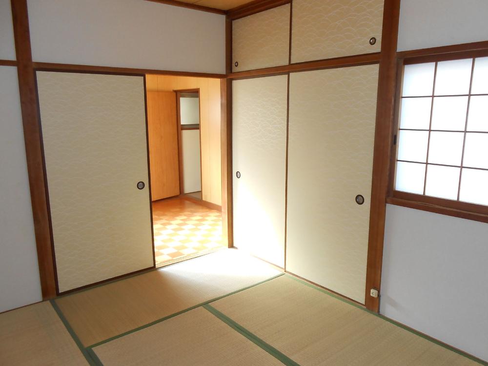 Non-living room. You can live calmly!