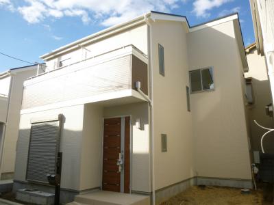 Local appearance photo. Local (10 May 2013) is a good day in the appearance photograph south-facing shooting local B Building