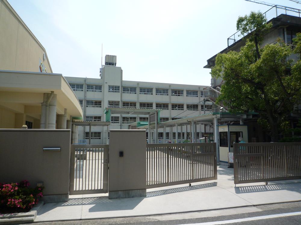 Primary school. Daisen until elementary school 720m