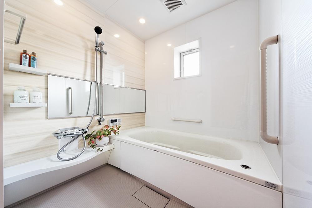 Same specifications photo (bathroom)