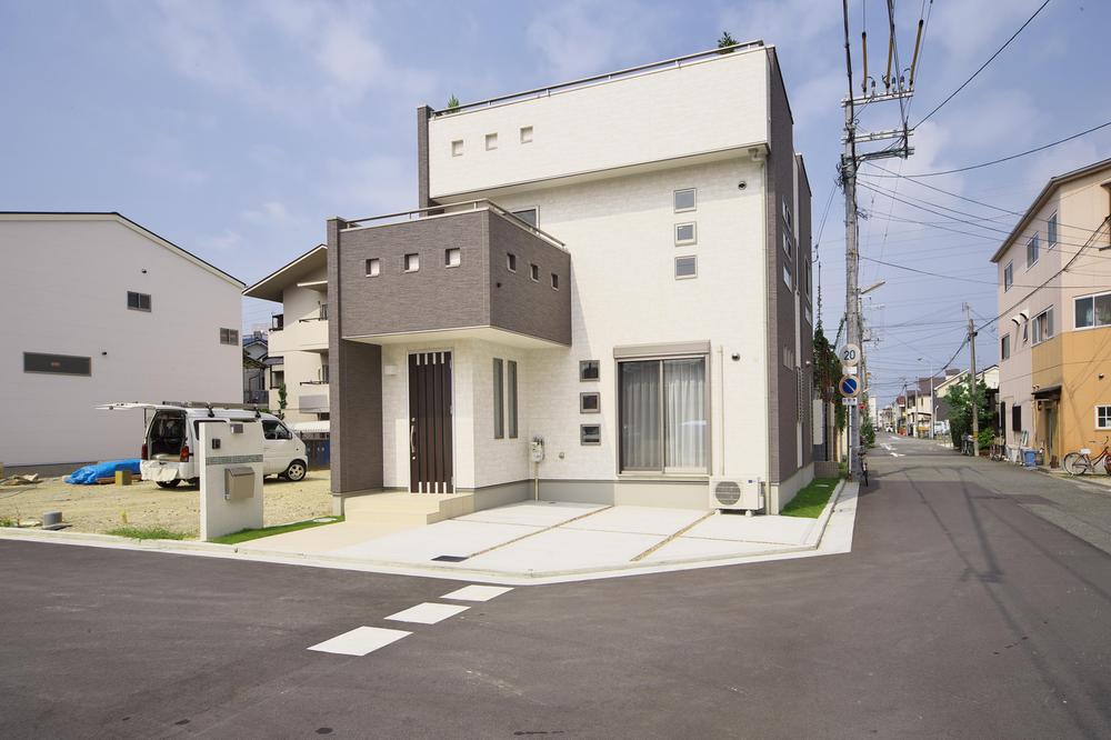 Total floor area 112.61m2 (about 34.06 square meters) Plan. . Two units can be parking