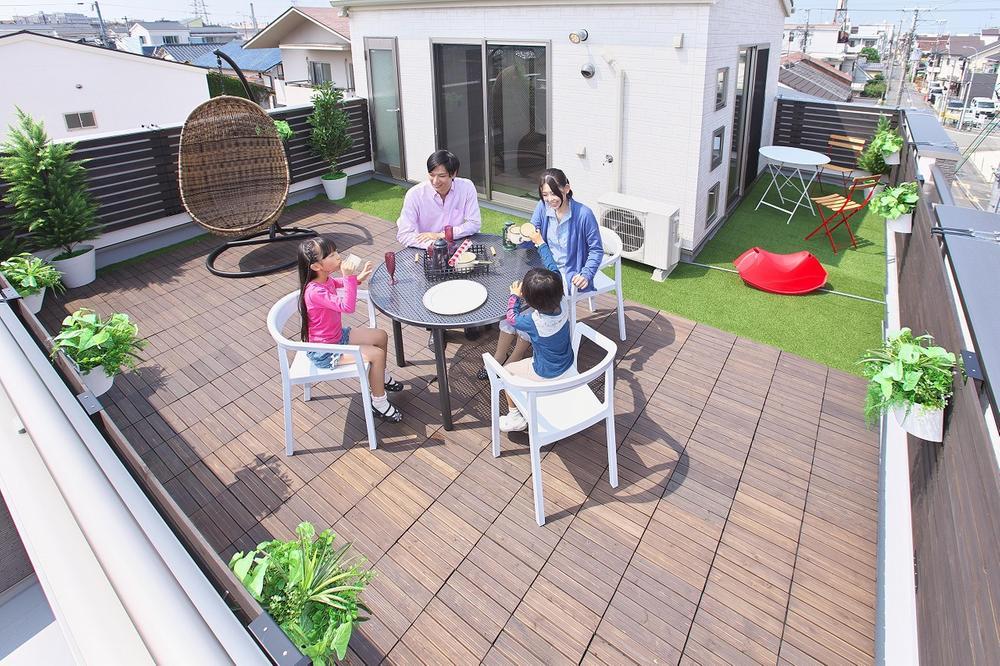 Garden. Wide ~  ~  ~ Have a balcony also enter into the hands "plus one" model house published in