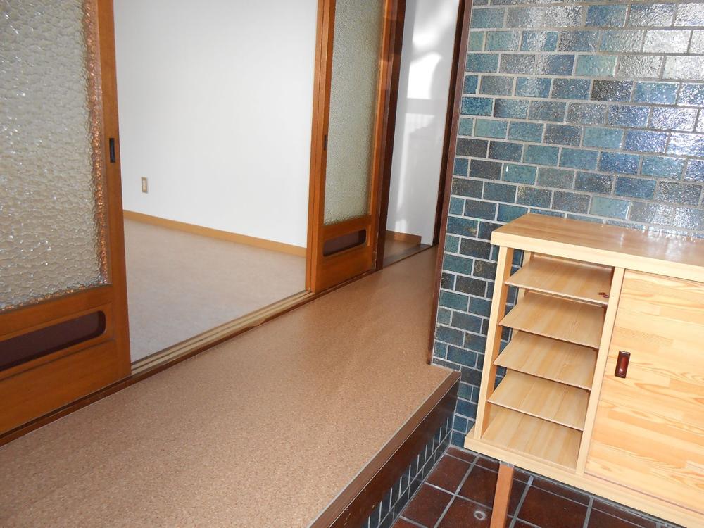 Entrance. Entrance of the storage lot. 