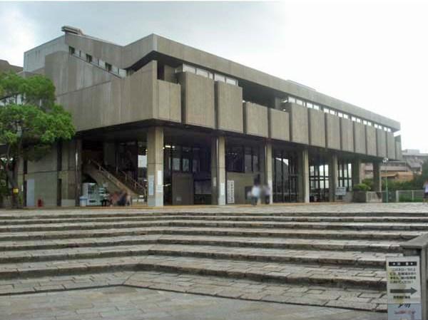 library. Sakaishiritsu 625m to Central Library