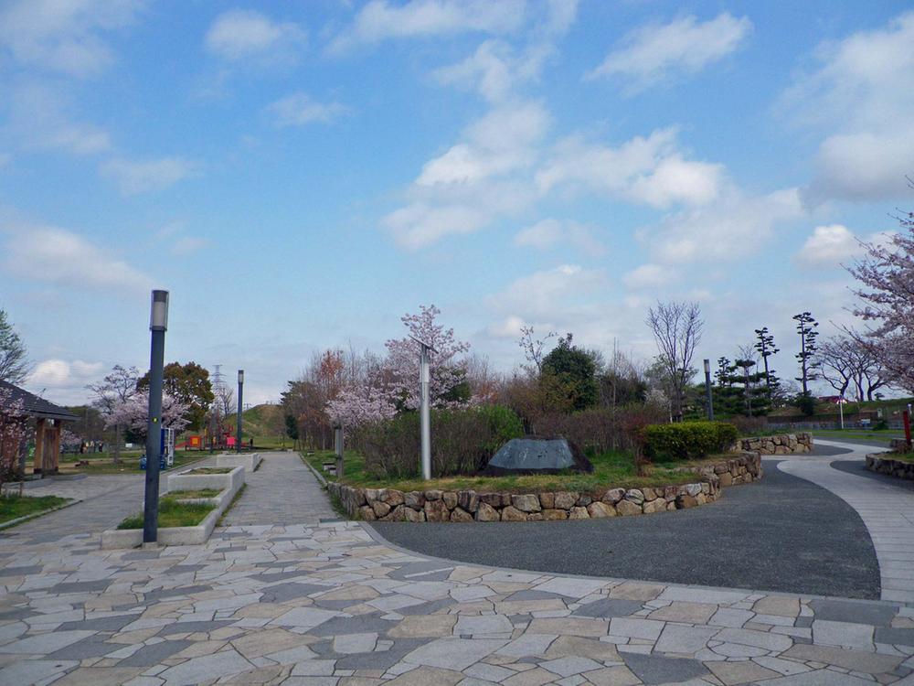 park. 1192m to Daisen Park