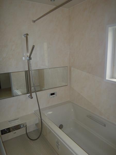 Same specifications photo (bathroom)