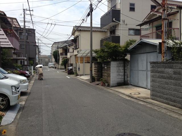 Local photos, including front road. Local (07 May 2013) Shooting