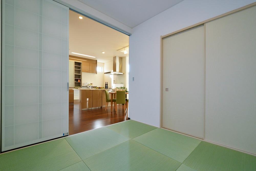 Same specifications photos (Other introspection). Ryukyu-style tatami has been laid sophisticated Japanese-style room. As a drawing room, If there is 1 room as a space of relaxation, Happy. (Our example of construction)