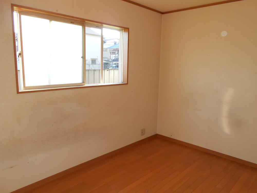 Non-living room. Bright room.