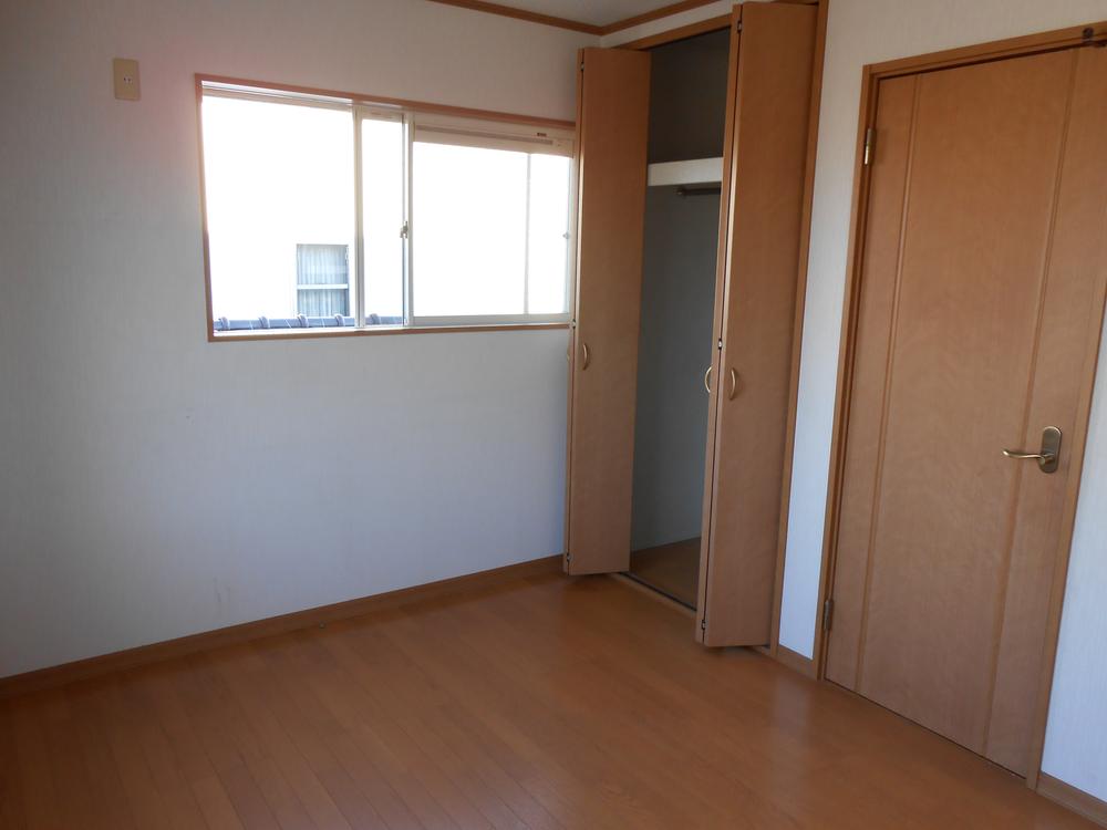 Non-living room. It is very beautiful to your.