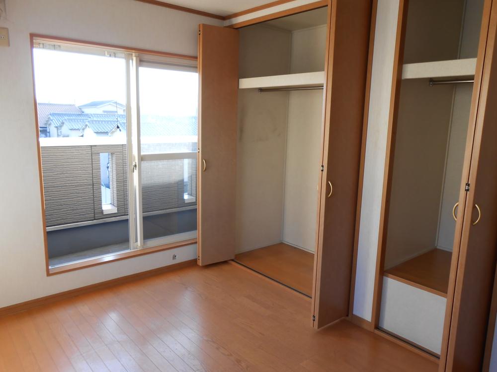 Non-living room. Plenty of storage.