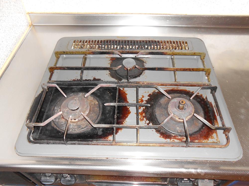 Other. Easy-to-use 3-burner stove.