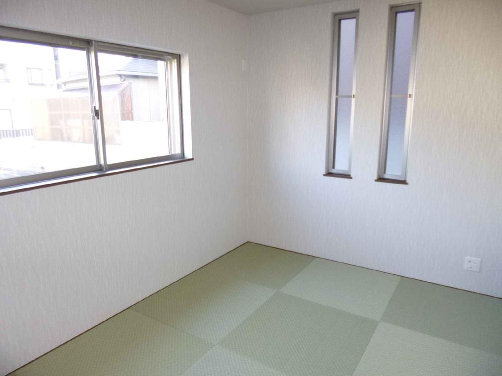 Non-living room. 6 is a Pledge spacious Japanese-style. There is also a closet!