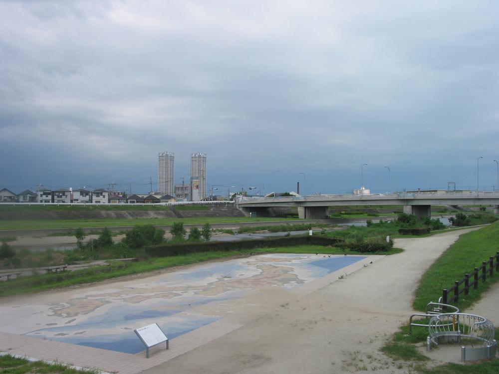 park. No. 1 700m to Otsu River green space