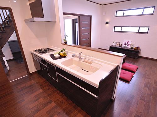 Kitchen. Spacious kitchen will be fun cooking.