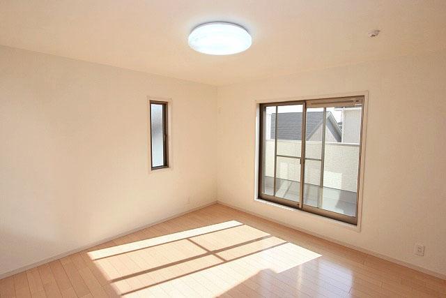 Non-living room. 2 Kaiyoshitsu