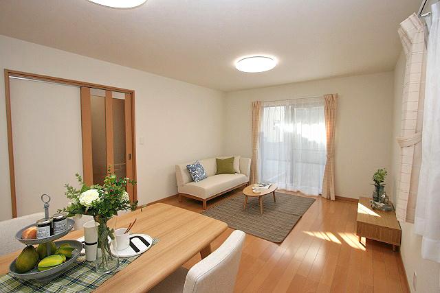 Living. 16 Pledge of LDK