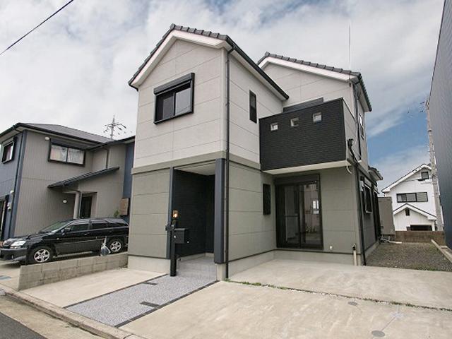 Local appearance photo. Two standard-sized car ・ Mini one parking OK