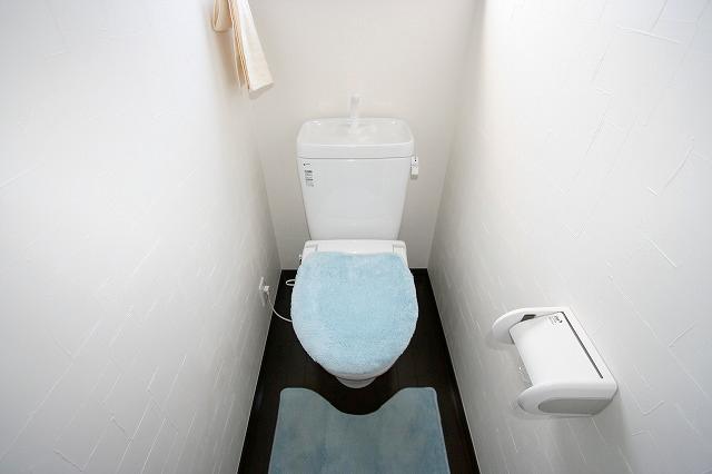 Toilet. Second floor toilet